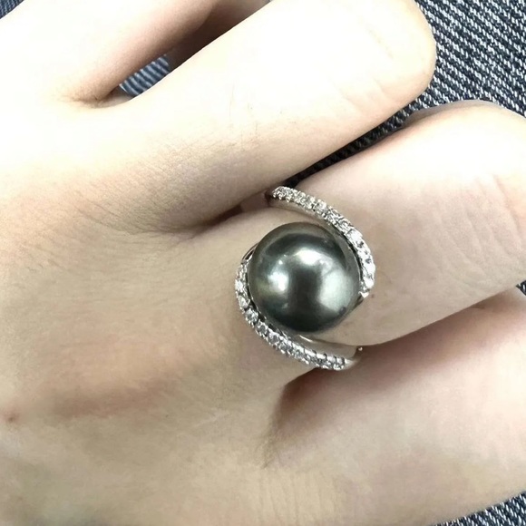 Black south sea Tahitian pearl with lab diamonds accent in 14kt white gold pl - Picture 3 of 4